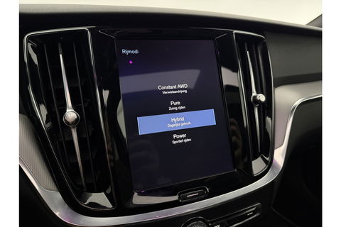 Volvo V60 2.0 T8 Twin Engine AWD R-Design 392PK Pano LED Virtual Trekhaak Memory Carplay Head-up Display Clima Cruise Navi PDC 19''LMV
