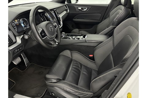 Volvo V60 2.0 T8 Twin Engine AWD R-Design 392PK Pano LED Virtual Trekhaak Memory Carplay Head-up Display Clima Cruise Navi PDC 19''LMV