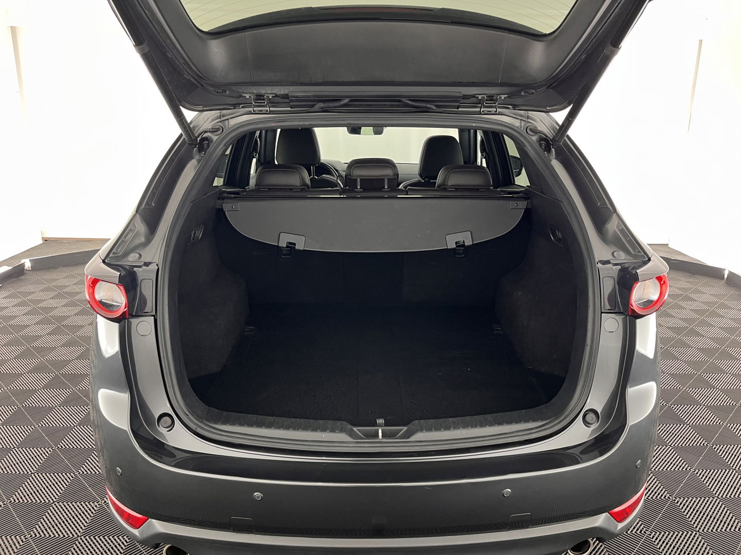 Mazda CX-5 2.0 SkyActiv-G 165 Signature *PANO | HEAD-UP | LUXURY-LEATHER | FULL-LED | ADAPTIVE-CRUISE | KEYLESS | TOP-VIEW | BLINDSPOT | COMFORT-SEATS | NAVI-FULLMAP | ECC | TOWBAR | 19''ALU*