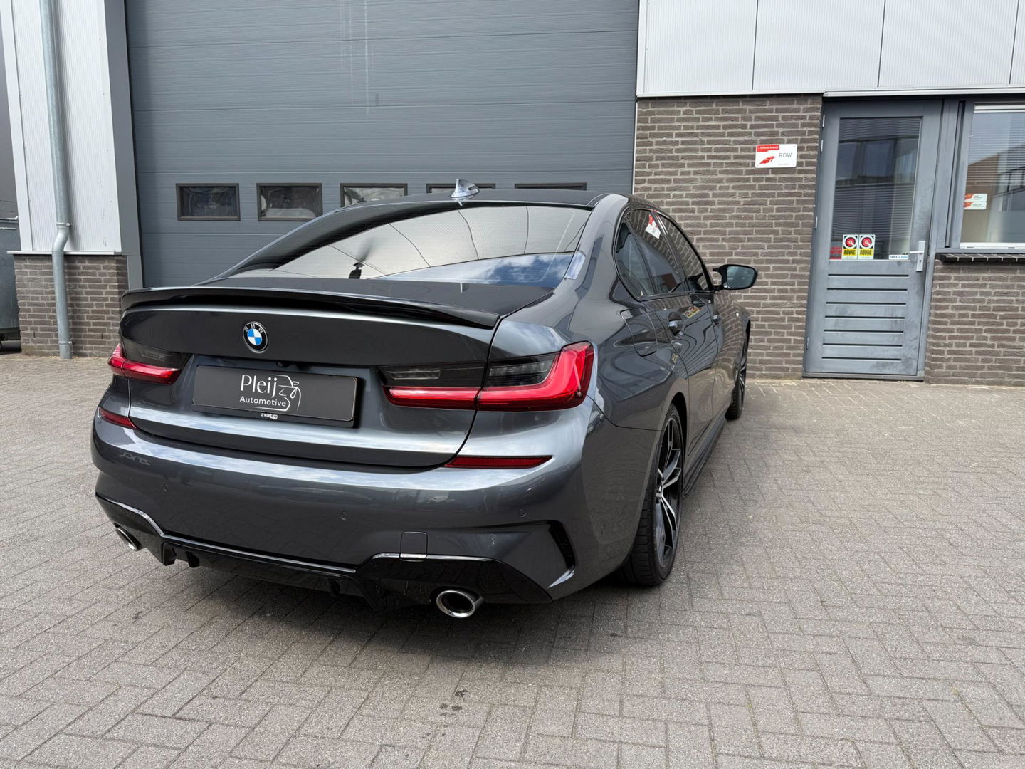 BMW 3-serie 330i Executive M-pakket|Pano|258 pk|HUD