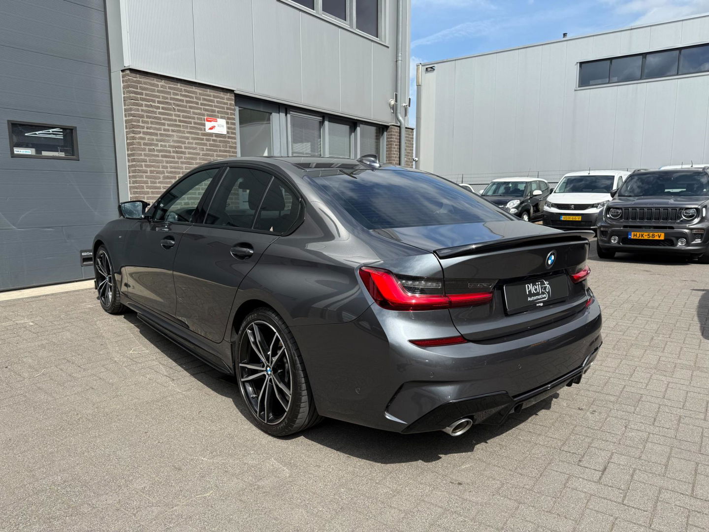 BMW 3-serie 330i Executive M-pakket|Pano|258 pk|HUD