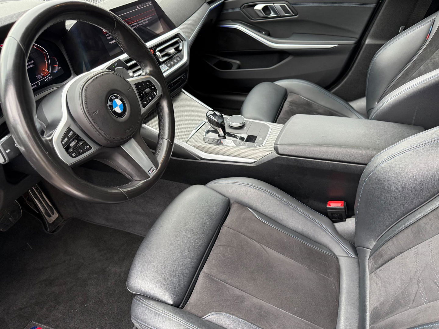 BMW 3-serie 330i Executive M-pakket|Pano|258 pk|HUD