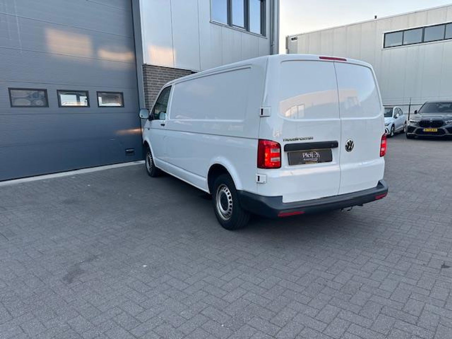 Volkswagen Transporter 2.0 TDI L2H1 Comfortline