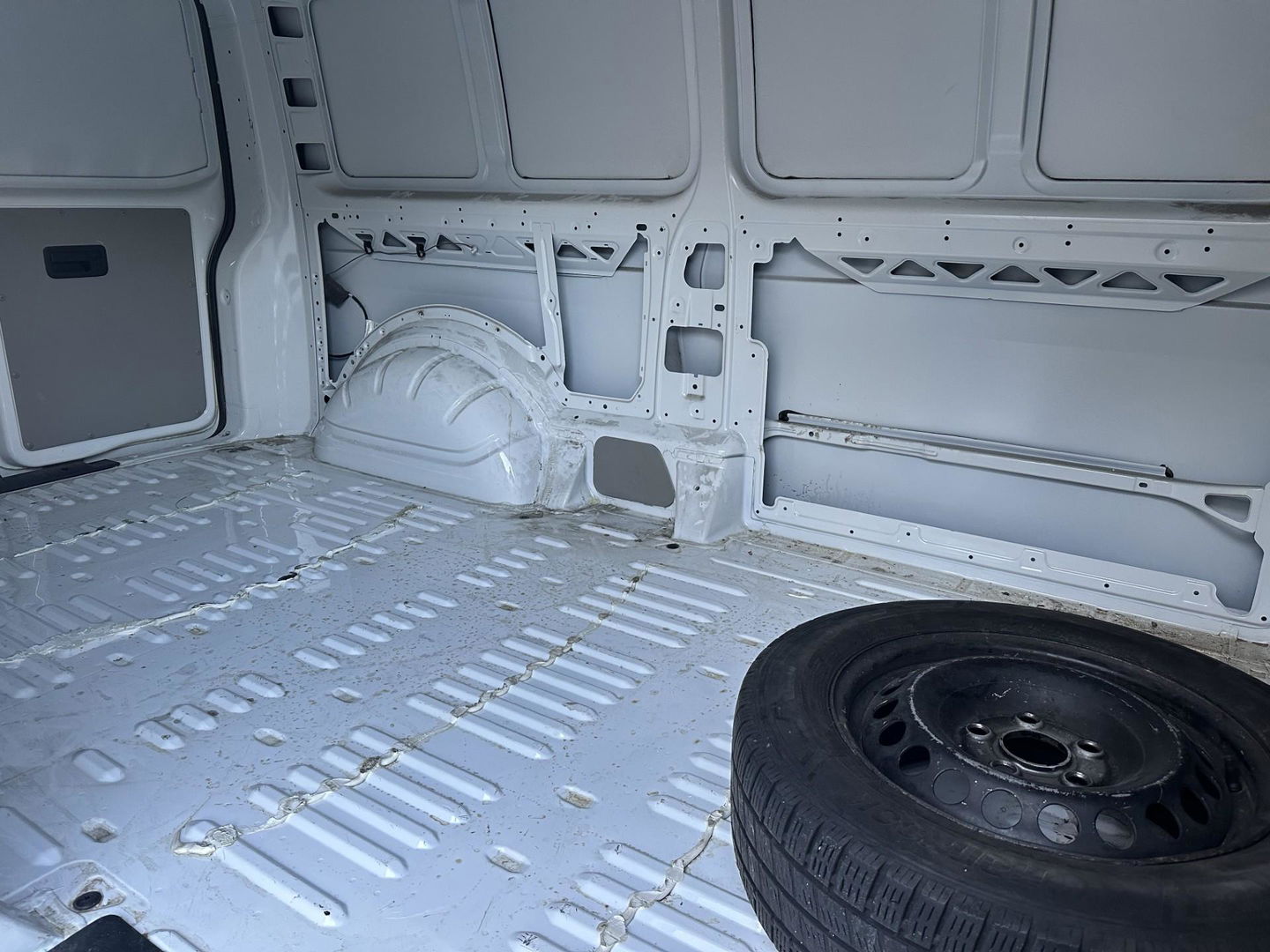 Volkswagen Transporter 2.0 TDI L2H1 Comfortline