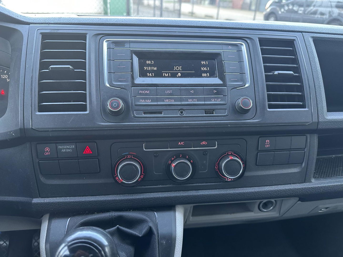 Volkswagen Transporter 2.0 TDI L2H1 Comfortline