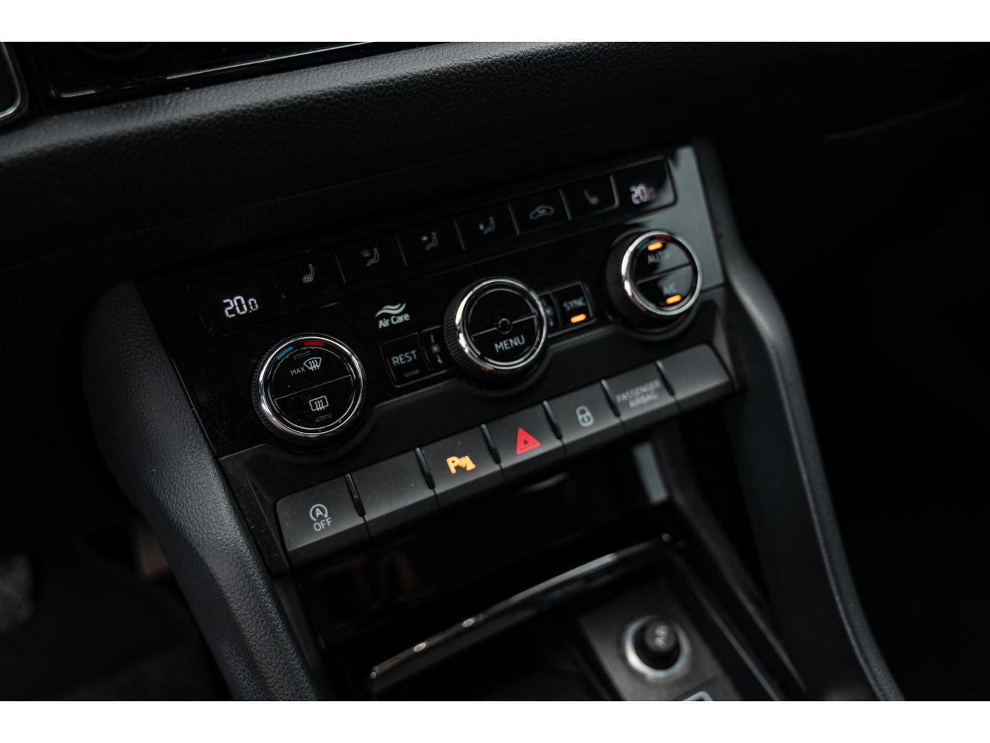 Škoda Kodiaq 1.5 TSI - 7Pers. | STOELVERW. | LEDER/STOF | CRUISE | 19" TRIGLAV VELGEN