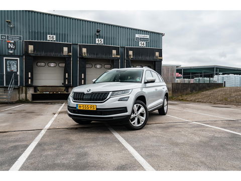 Škoda Kodiaq 1.5 TSI - 7Pers. | STOELVERW. | LEDER/STOF | CRUISE | 19" TRIGLAV VELGEN