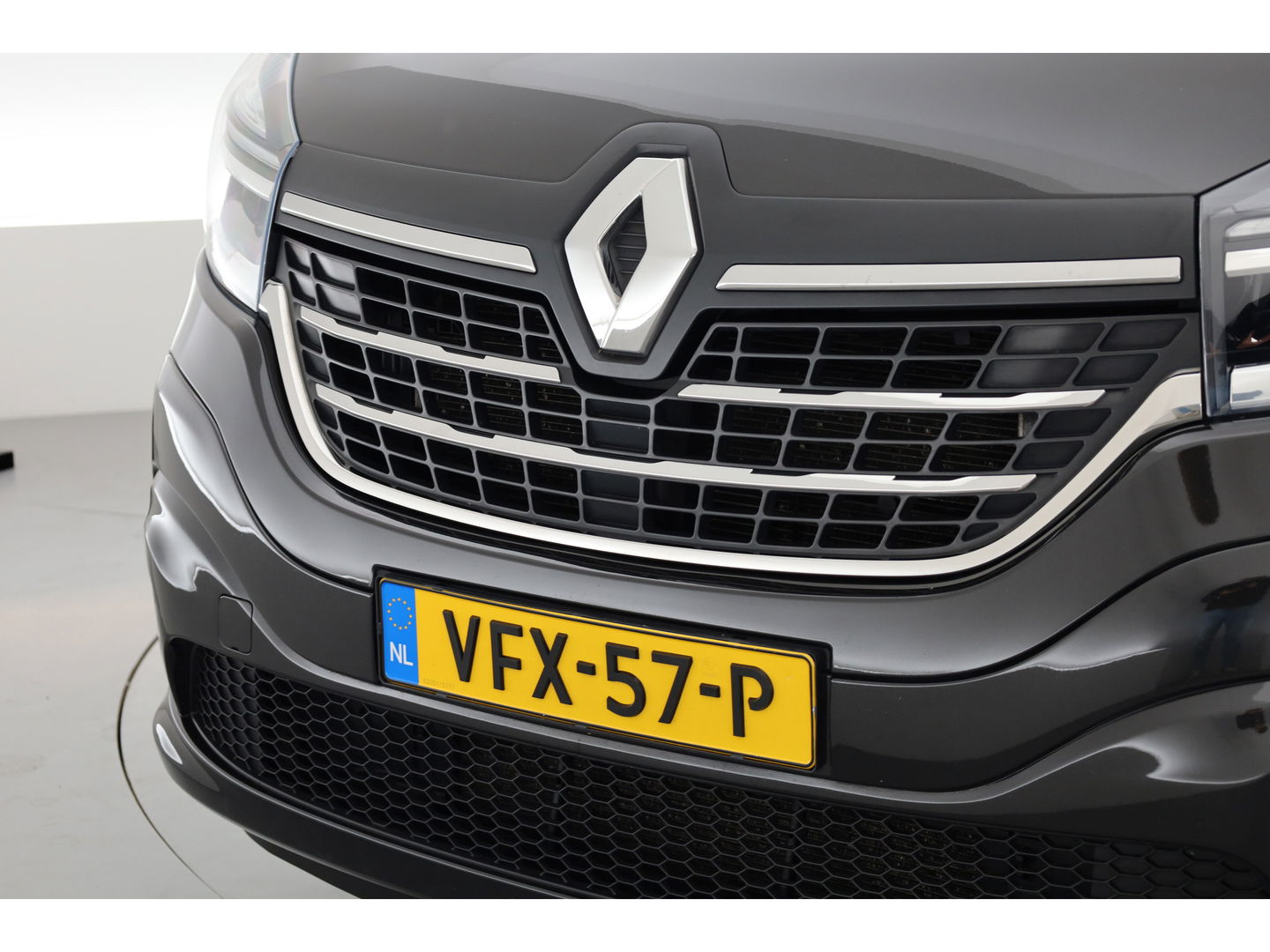 Renault Trafic 2.0 dCi 170pk L2H1 | Automaat | Navi | Camera | 2x Schuifdeur | Trekhaak | Cruise