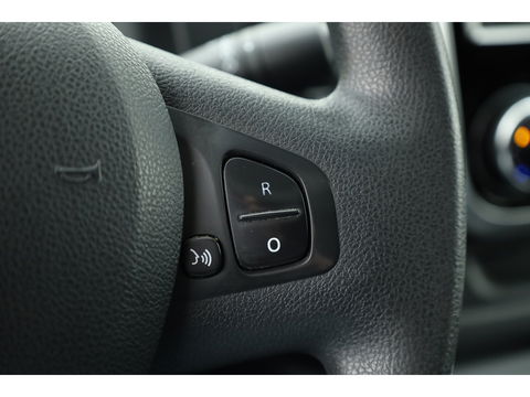 Renault Trafic 2.0 dCi 170pk L2H1 | Automaat | Navi | Camera | 2x Schuifdeur | Trekhaak | Cruise