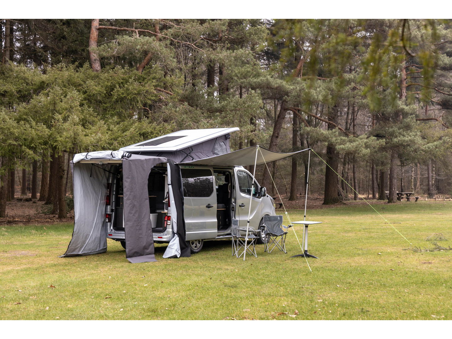 Renault Trafic AntilopeVan Flex Confort PLUS 2.0 Blue 150 EDC L1H1 | Hefdak | 4 zits | Luifel + tent | 2x 2 pers. bed | Fietsendrager