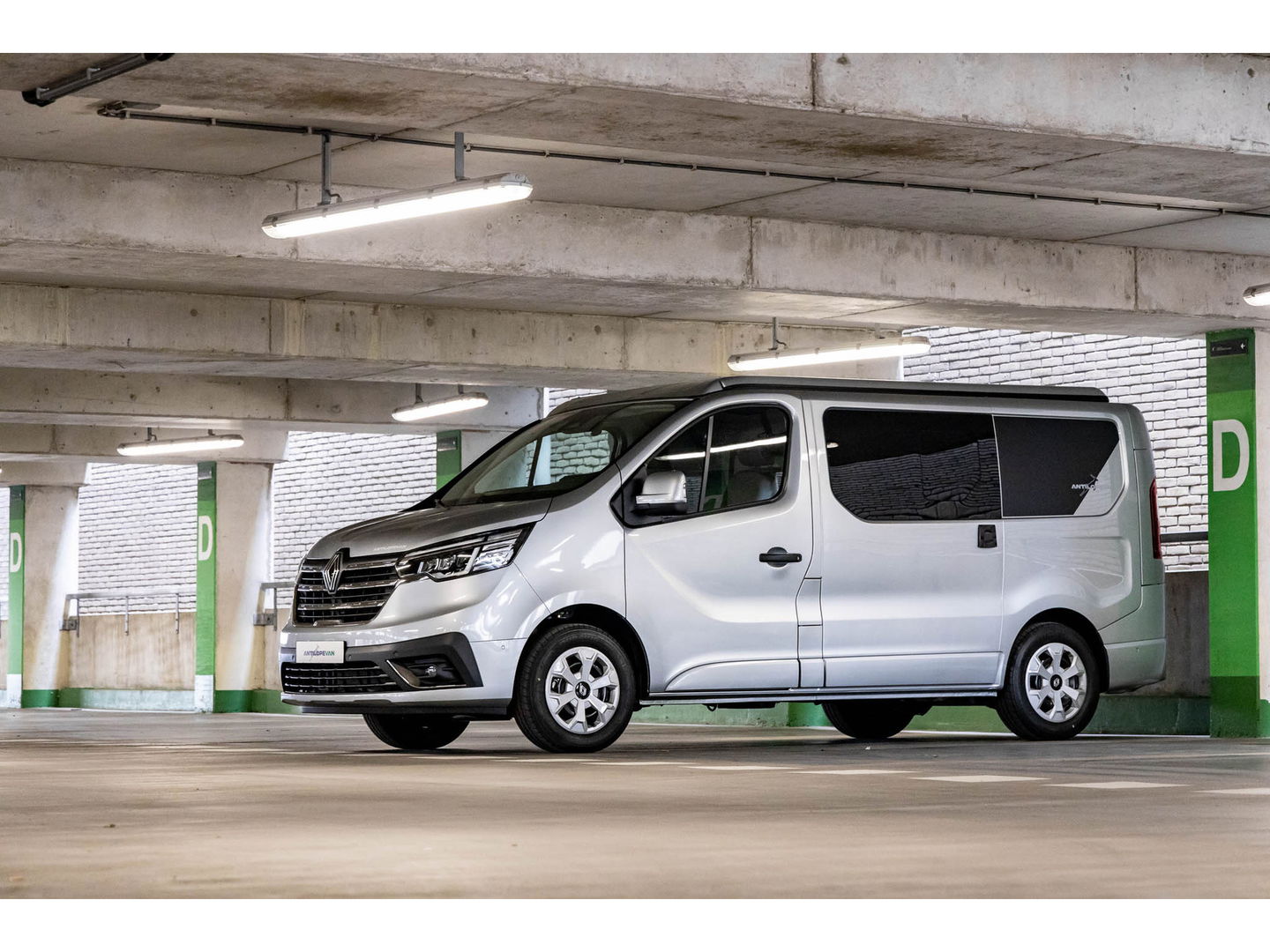 Renault Trafic AntilopeVan Flex PLUS 2.0 Blue 130 L1H1 | Hefdak | 4 zits | Luifel + tent | Fietsendrager | Zonnepaneel