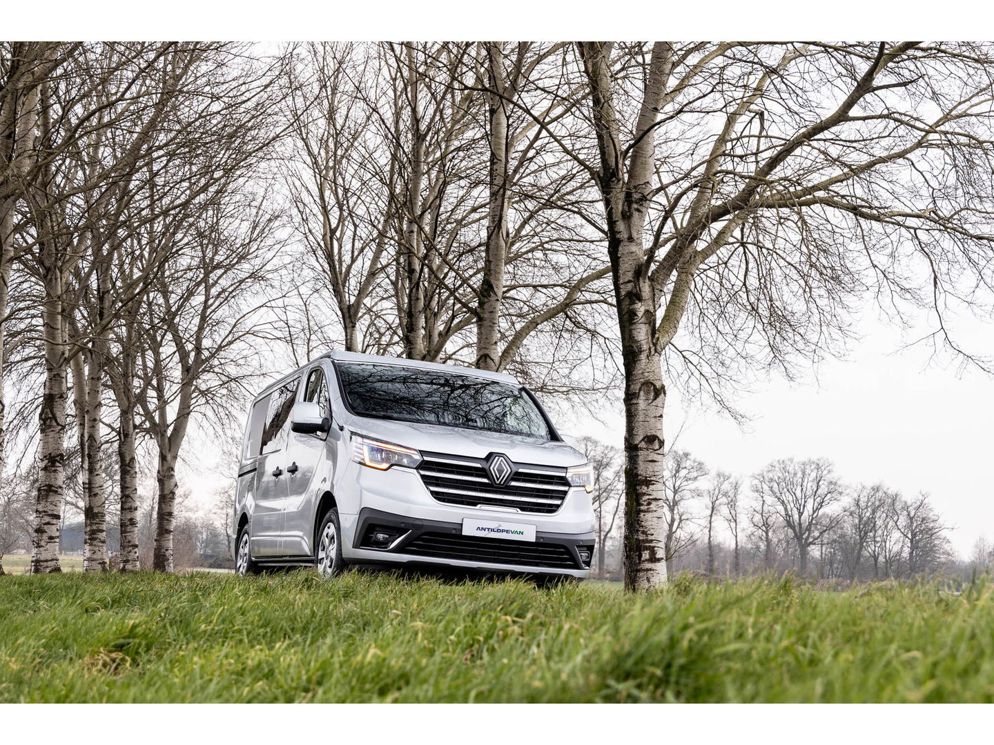 Renault Trafic AntilopeVan Flex PLUS 2.0 Blue 130 L1H1 | Hefdak | 4 zits | Luifel + tent | Fietsendrager | Zonnepaneel