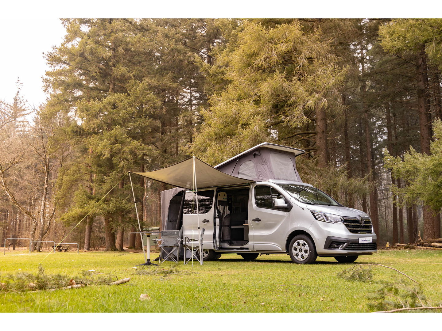 Renault Trafic AntilopeVan Flex PLUS 2.0 Blue 130 L1H1 | Hefdak | 4 zits | Luifel + tent | Fietsendrager | Zonnepaneel
