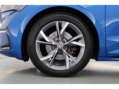 Škoda Enyaq iV 80 Sportline | Crystal Light | HUD | Travel Assist | Camera | Stoel- Stuurverw.