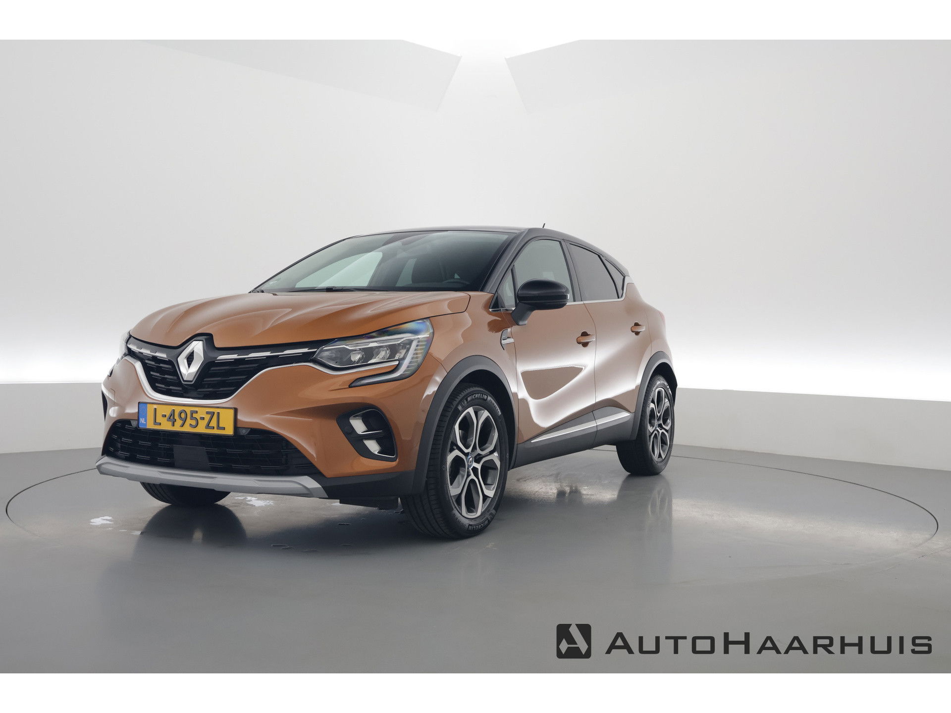 Renault Captur 1.3 TCe 140 Intens | Navi | Stoelverw. | Camera | Trekhaak | Apple CarPlay
