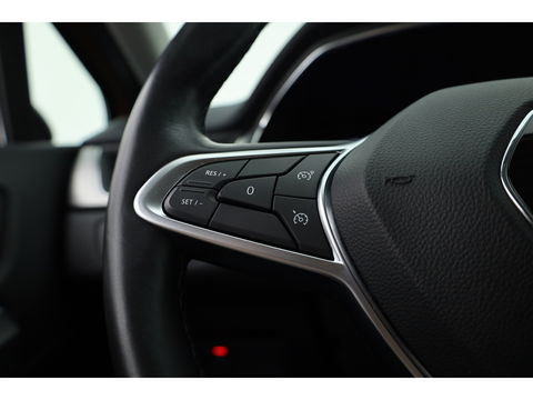 Renault Captur 1.3 TCe 140 Intens | Navi | Stoelverw. | Camera | Trekhaak | Apple CarPlay