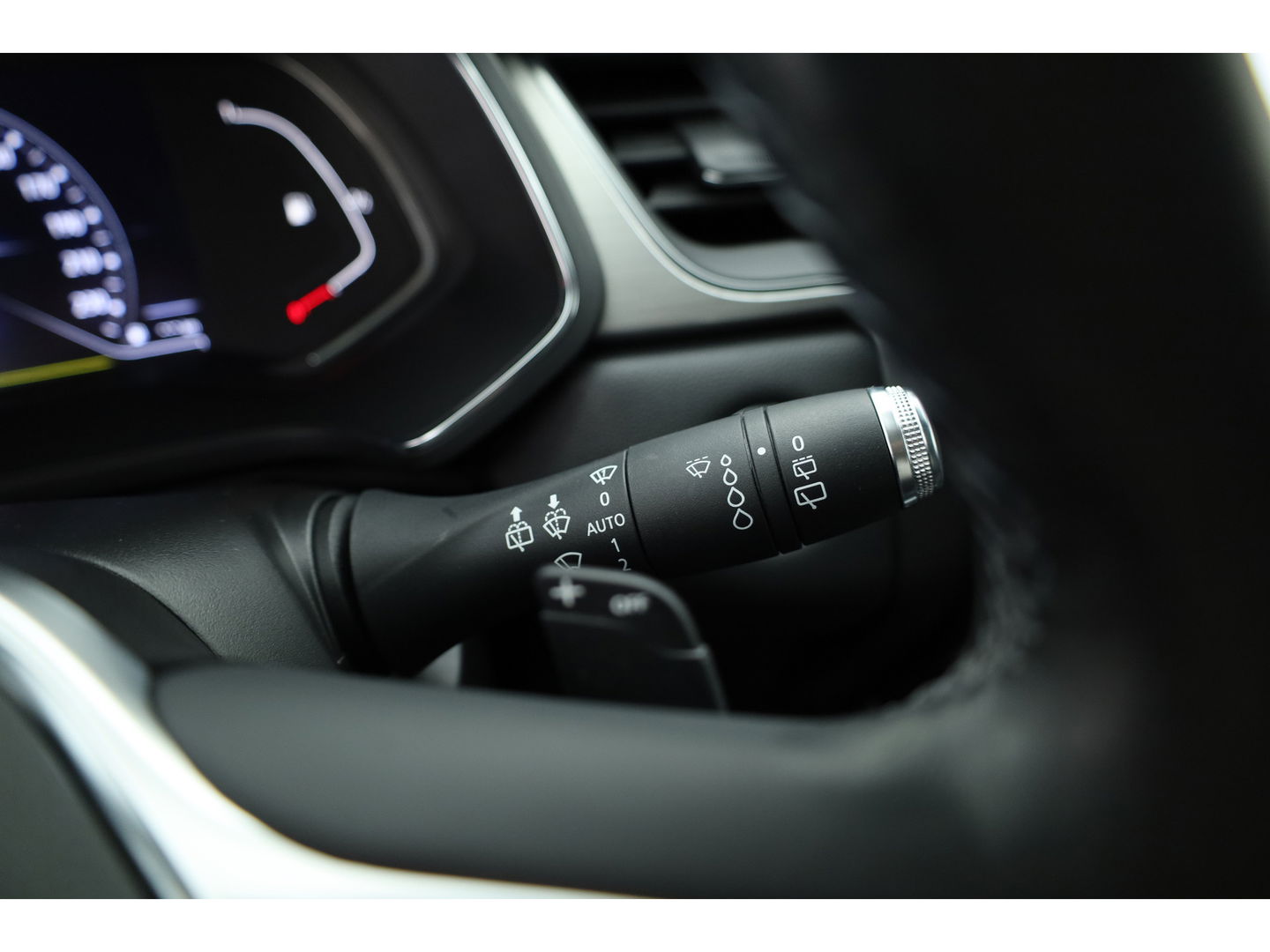 Renault Captur 1.3 TCe 140 Intens | Navi | Stoelverw. | Camera | Trekhaak | Apple CarPlay