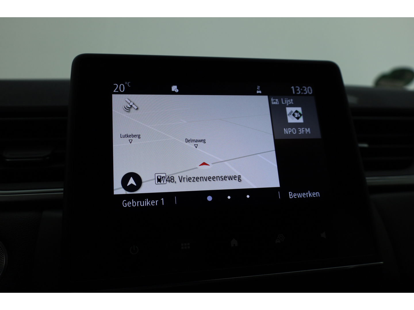 Renault Captur 1.3 TCe 140 Intens | Navi | Stoelverw. | Camera | Trekhaak | Apple CarPlay