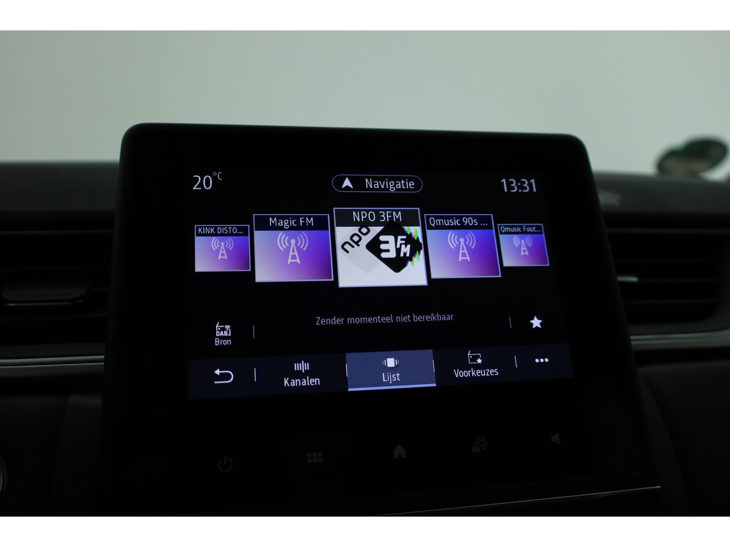 Renault Captur 1.3 TCe 140 Intens | Navi | Stoelverw. | Camera | Trekhaak | Apple CarPlay