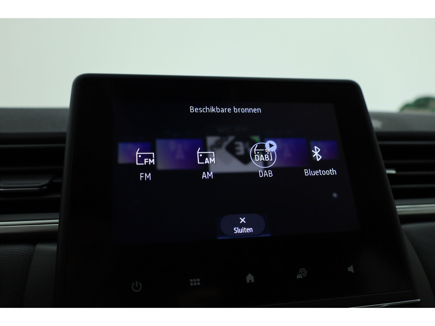 Renault Captur 1.3 TCe 140 Intens | Navi | Stoelverw. | Camera | Trekhaak | Apple CarPlay