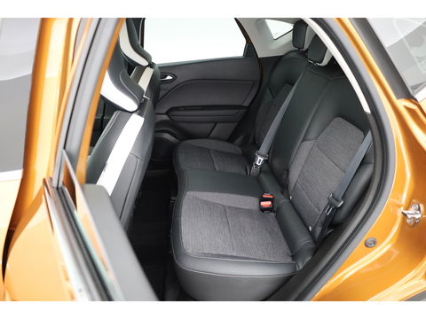Renault Captur 1.3 TCe 140 Intens | Navi | Stoelverw. | Camera | Trekhaak | Apple CarPlay
