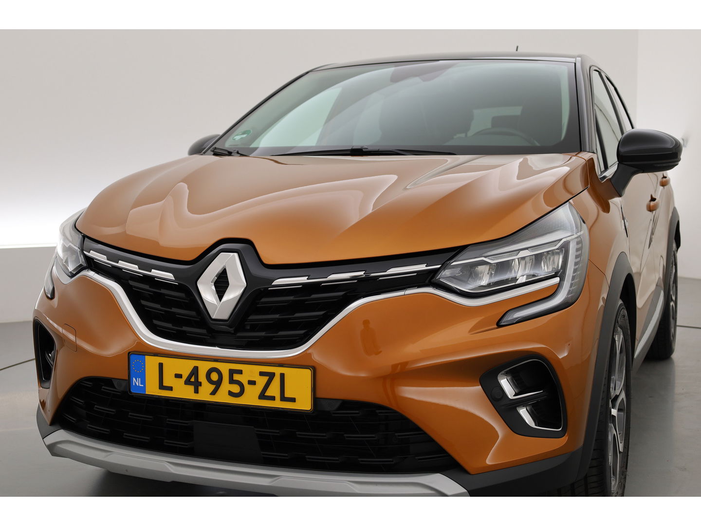 Renault Captur 1.3 TCe 140 Intens | Navi | Stoelverw. | Camera | Trekhaak | Apple CarPlay