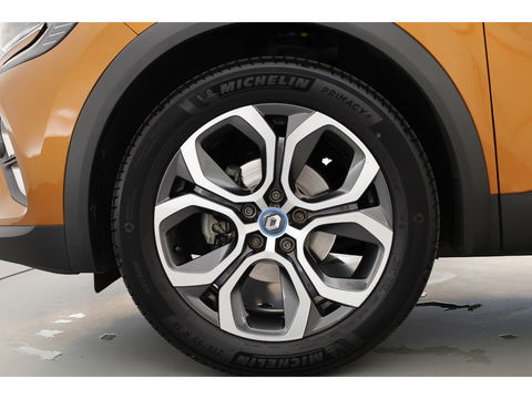 Renault Captur 1.3 TCe 140 Intens | Navi | Stoelverw. | Camera | Trekhaak | Apple CarPlay