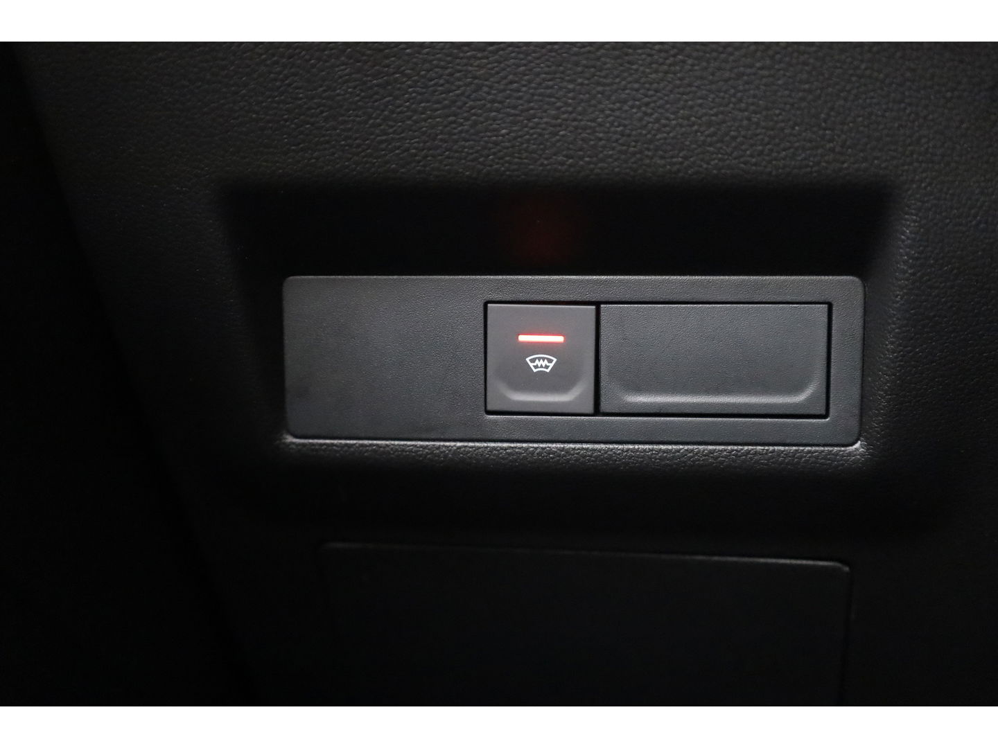 Renault Captur 1.3 TCe 140 Intens | Navi | Stoelverw. | Camera | Trekhaak | Apple CarPlay