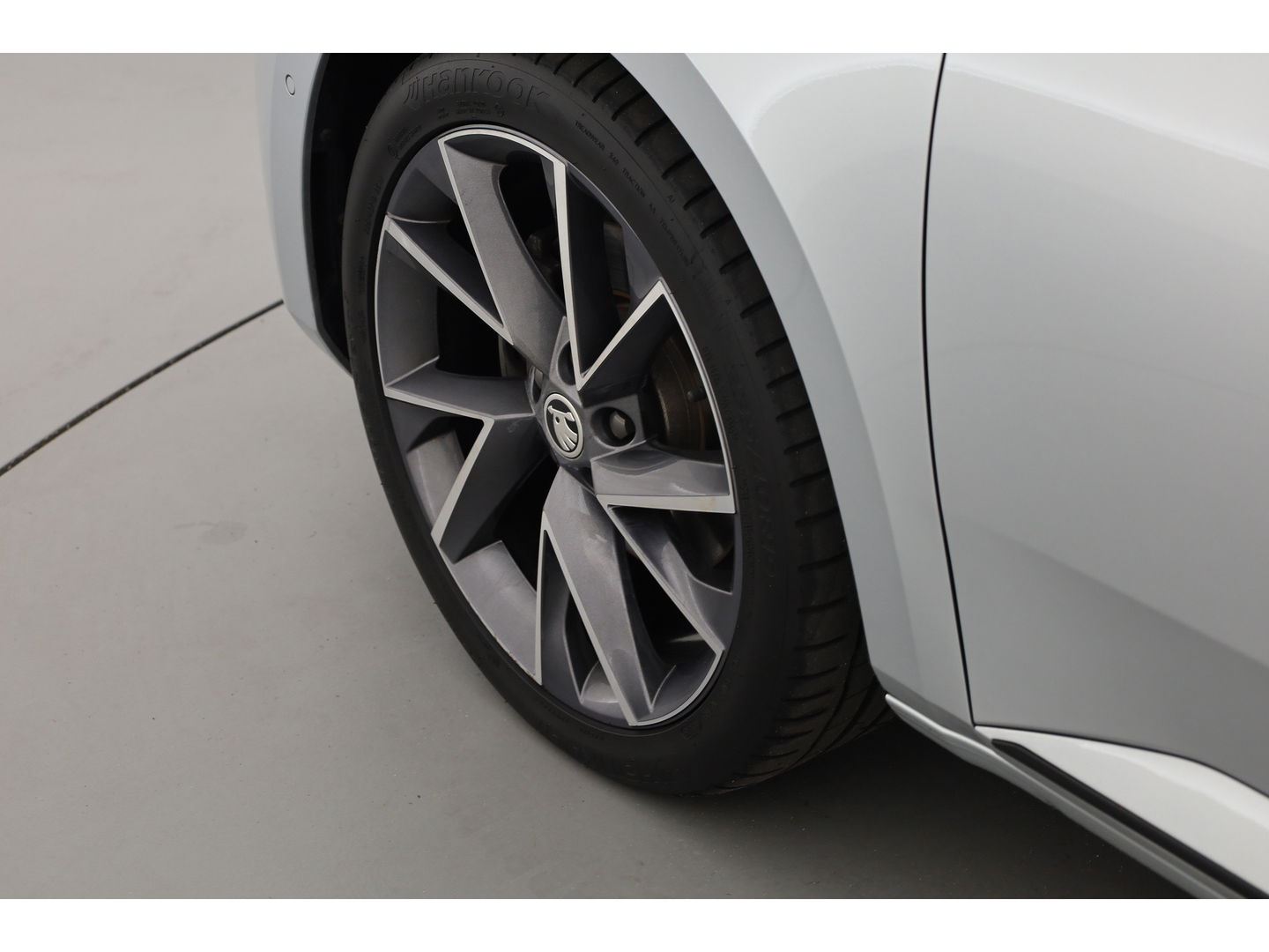 Škoda Superb Combi 1.4 TSI iV Sportline Business PHEV 218pk | Trekgewicht 1600 kg | Adapt. Cruise | Dodehoek det. | 19"