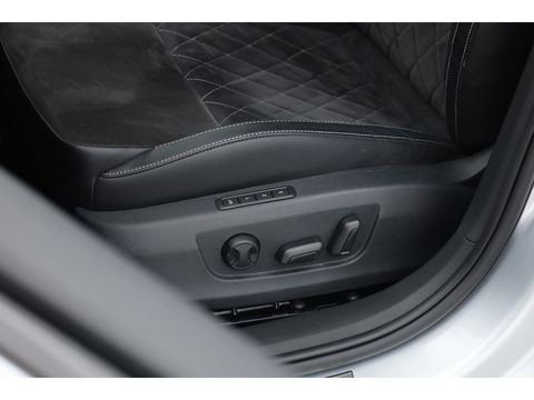Škoda Superb Combi 1.4 TSI iV Sportline Business PHEV 218pk | Trekgewicht 1600 kg | Adapt. Cruise | Dodehoek det. | 19"