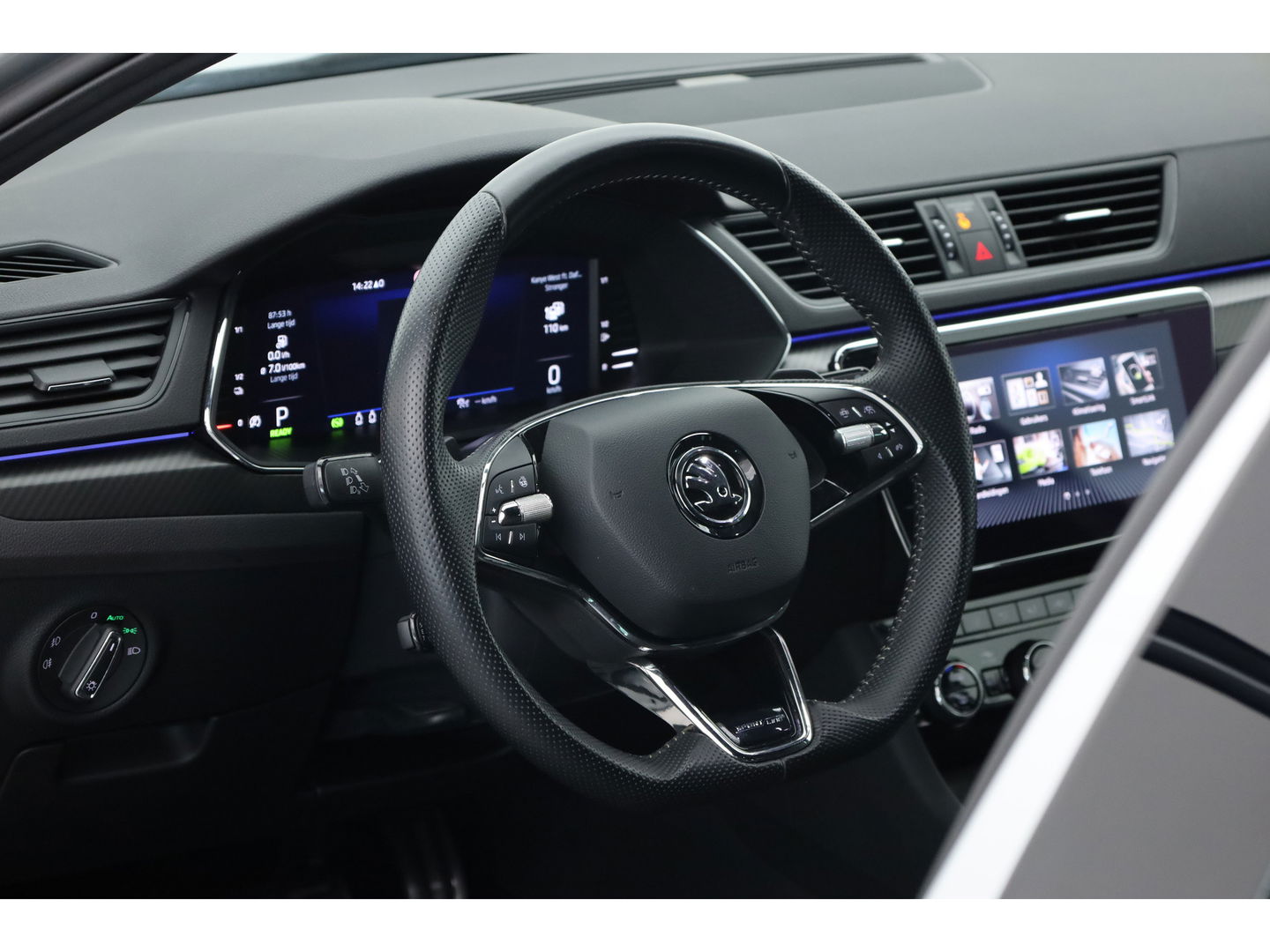 Škoda Superb Combi 1.4 TSI iV Sportline Business PHEV 218pk | Trekgewicht 1600 kg | Adapt. Cruise | Dodehoek det. | 19"