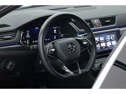 Škoda Superb Combi 1.4 TSI iV Sportline Business PHEV 218pk | Trekgewicht 1600 kg | Adapt. Cruise | Dodehoek det. | 19"