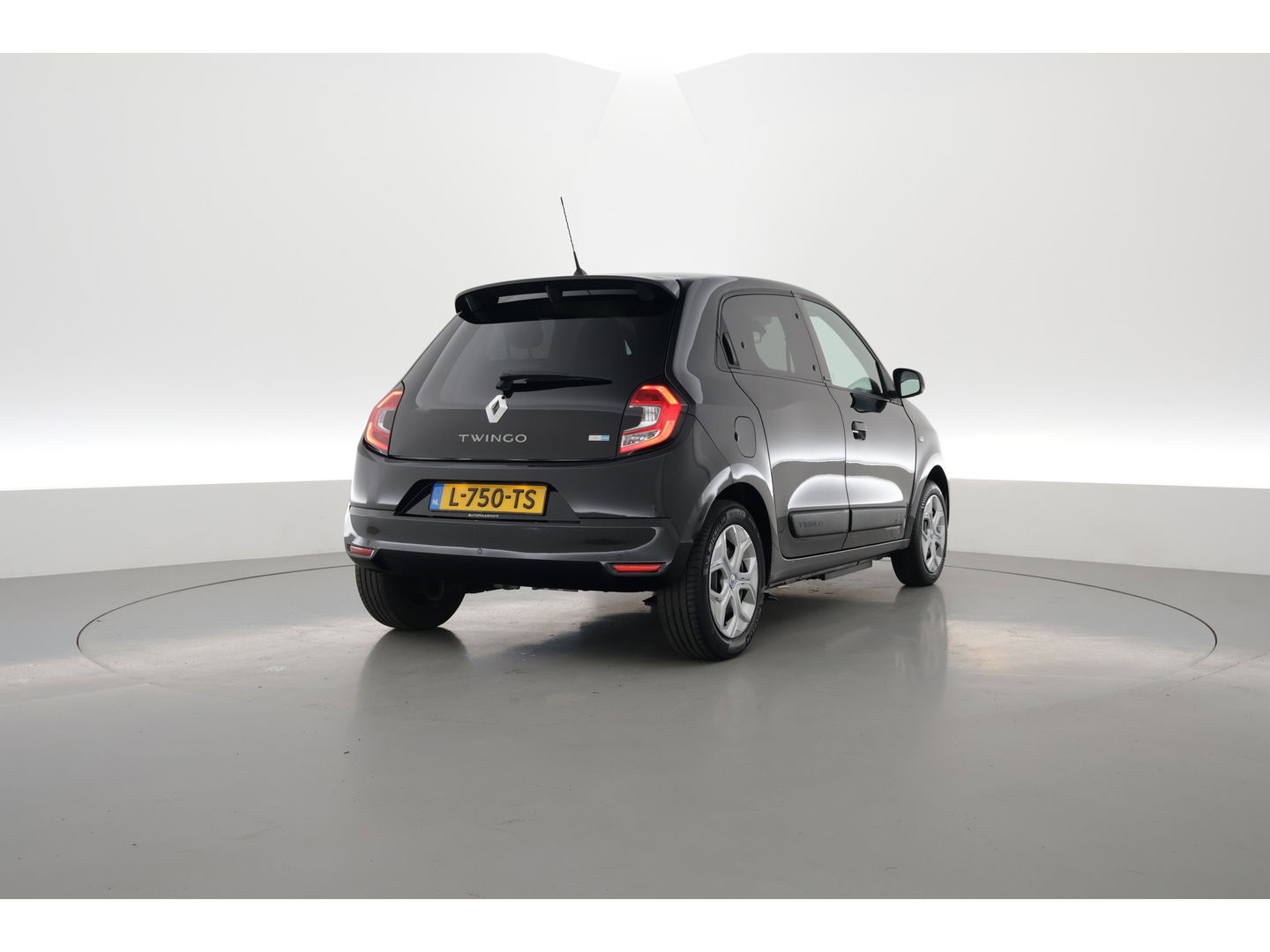 Renault Twingo Z.E. R80 Intens | Navi by App | Mistlampen | PDC | Clima | All Seasons