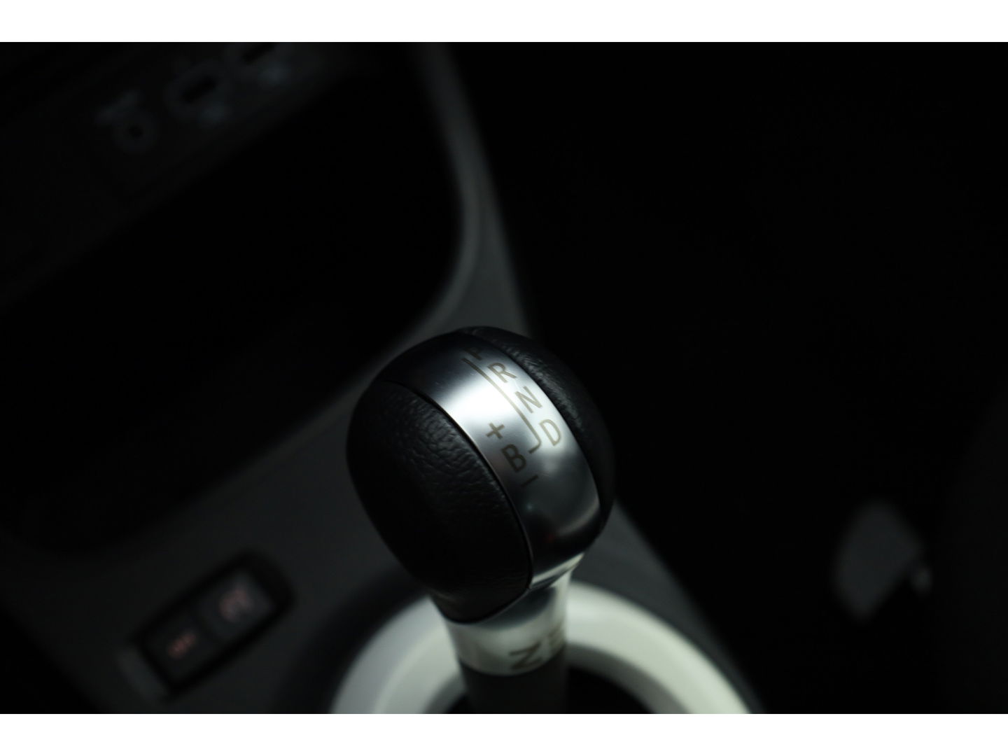 Renault Twingo Z.E. R80 Intens | Navi by App | Mistlampen | PDC | Clima | All Seasons