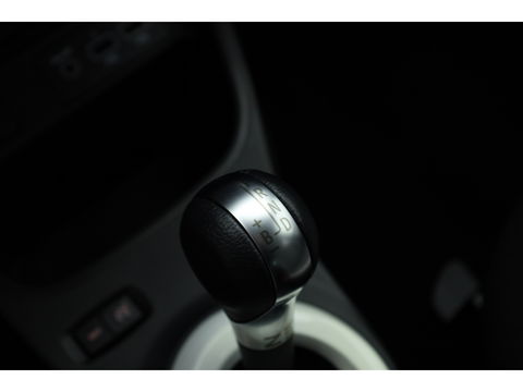 Renault Twingo Z.E. R80 Intens | Navi by App | Mistlampen | PDC | Clima | All Seasons
