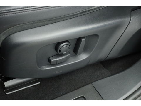Land Rover Range Rover Evoque 1.5 P300e AWD SE | Navi | Camera | Afn. Trekhaak | Memory Seats | Stoel- Stuurverw.