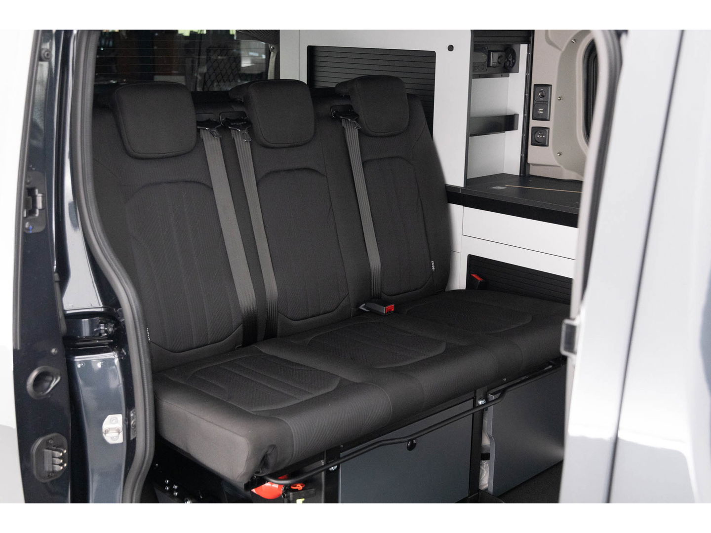 Renault Trafic AntilopeVan Flex5 2.0 Blue 150 EDC L1H1 | Hefdak | 5 zits | Luifel + tent | 2x 2 pers. bed | Fietsendrager