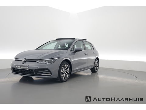 Volkswagen Golf 1.4 eHybrid | Pano | HUD | IQ. Light | Elek. Trekhaak | Stoel- Stuurverw.