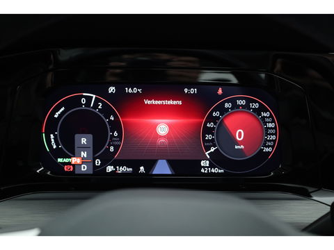 Volkswagen Golf 1.4 eHybrid | Pano | HUD | IQ. Light | Elek. Trekhaak | Stoel- Stuurverw.