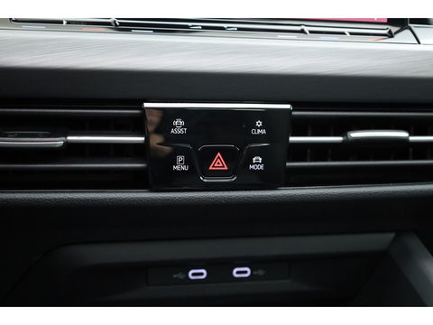 Volkswagen Golf 1.4 eHybrid | Pano | HUD | IQ. Light | Elek. Trekhaak | Stoel- Stuurverw.