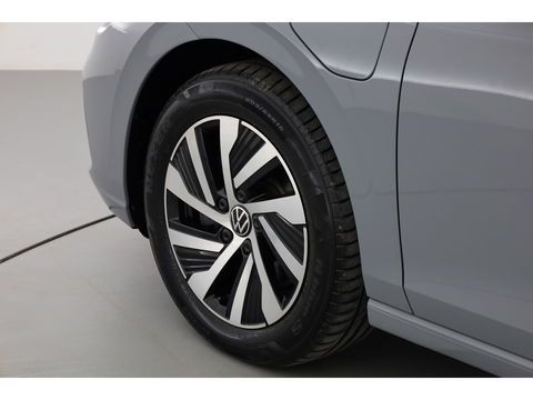 Volkswagen Golf 1.4 eHybrid | Pano | HUD | IQ. Light | Elek. Trekhaak | Stoel- Stuurverw.