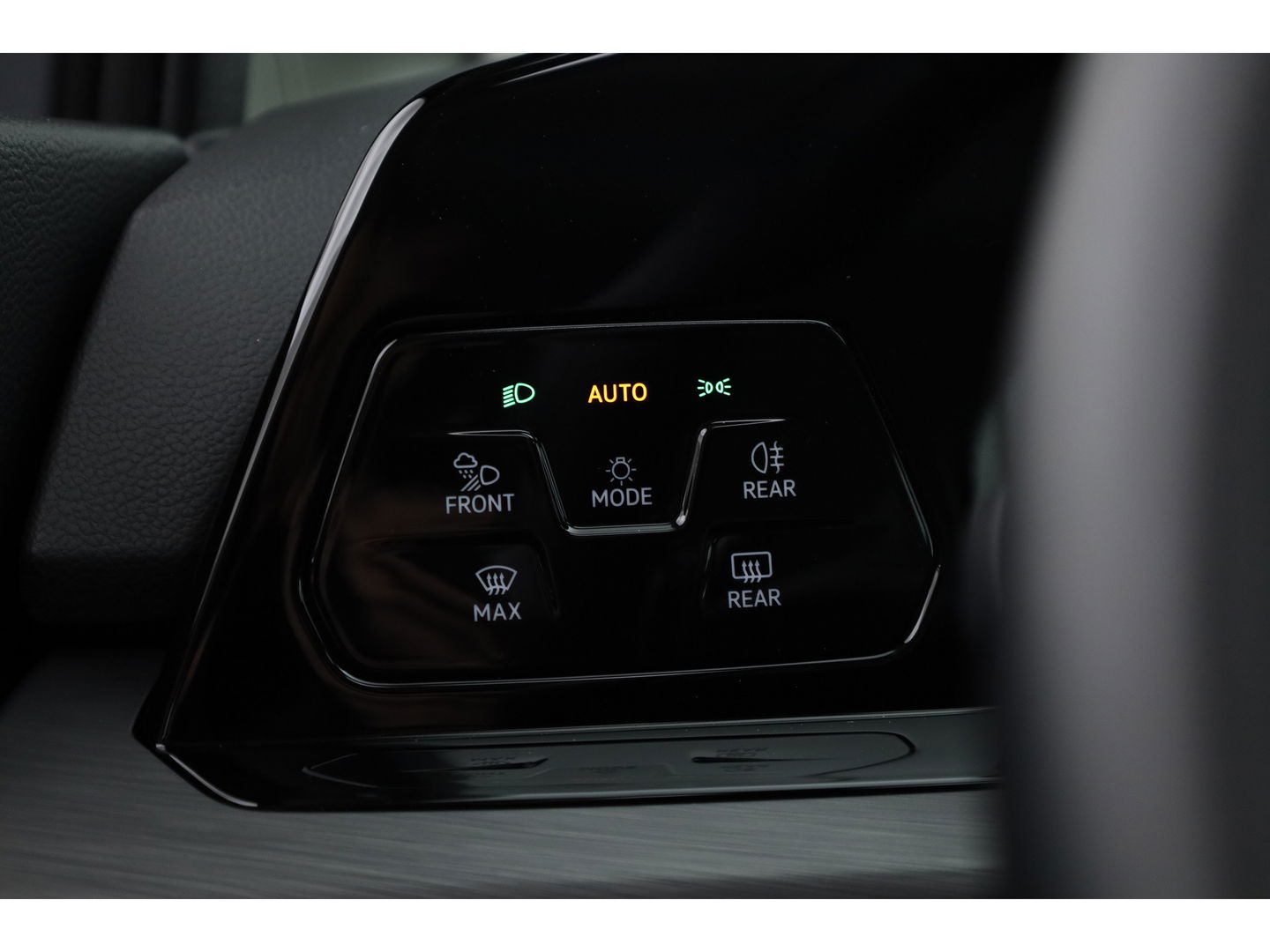 Volkswagen Golf 1.4 eHybrid | Pano | HUD | IQ. Light | Elek. Trekhaak | Stoel- Stuurverw.
