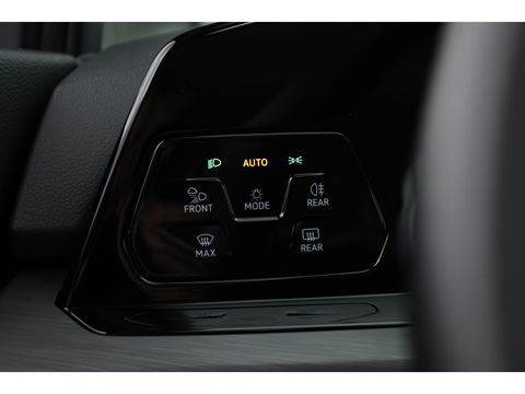 Volkswagen Golf 1.4 eHybrid | Pano | HUD | IQ. Light | Elek. Trekhaak | Stoel- Stuurverw.