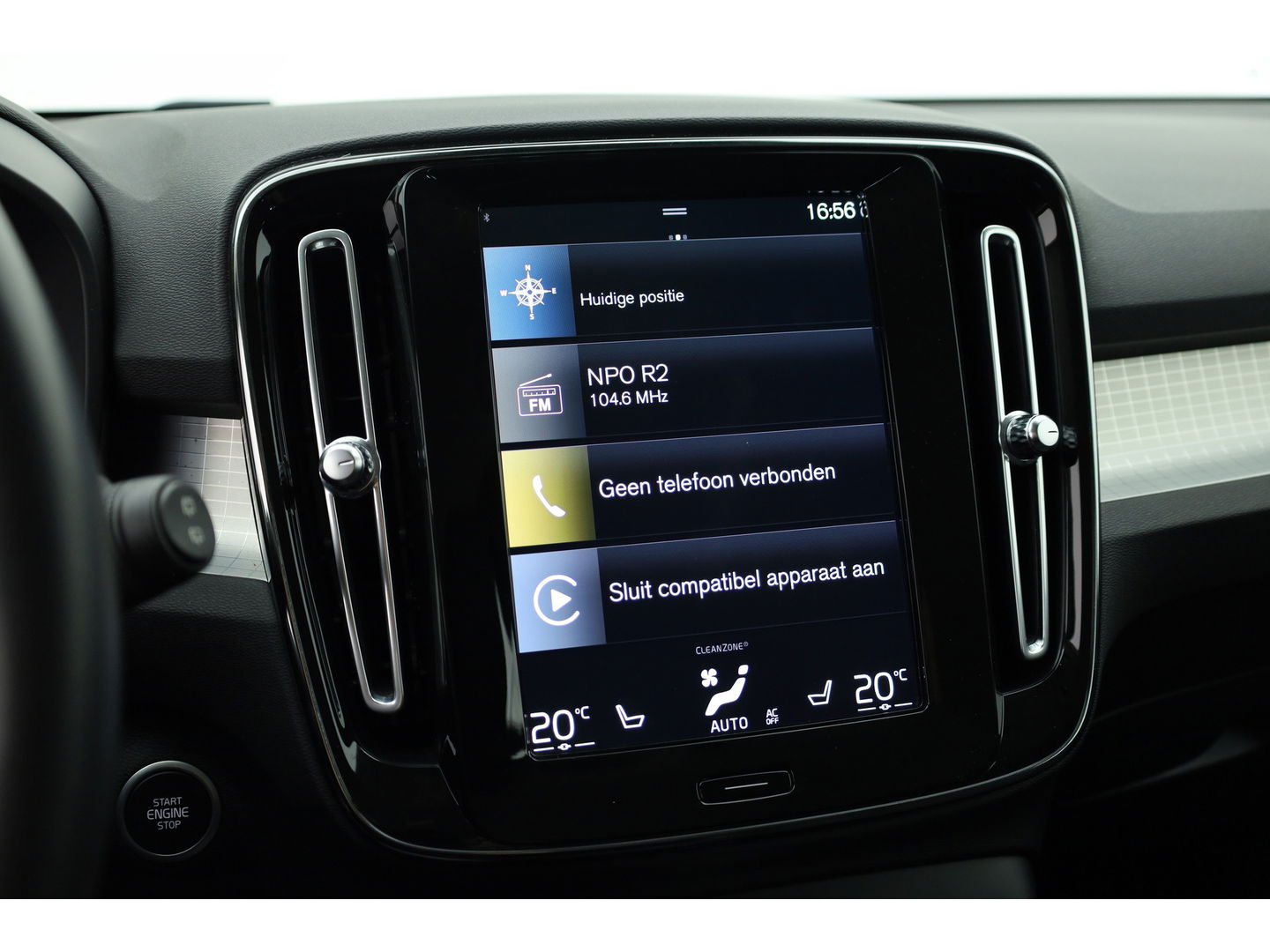 Volvo XC40 T4 Recharge Inscription Expression | Apple Carplay | Achterruitrijcamera | Stoel - stuurverwarm. | Elek. achterklep |