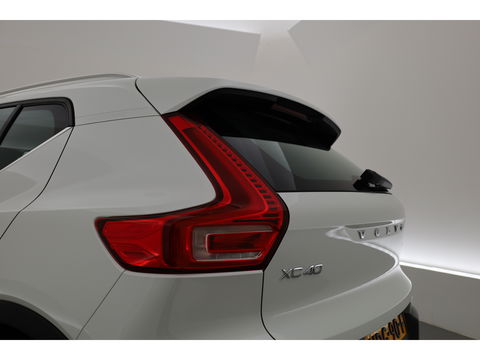 Volvo XC40 T4 Recharge Inscription Expression | Apple Carplay | Achterruitrijcamera | Stoel - stuurverwarm. | Elek. achterklep |
