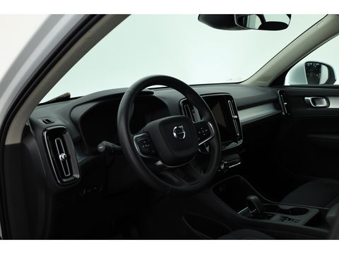 Volvo XC40 T4 Recharge Inscription Expression | Apple Carplay | Achterruitrijcamera | Stoel - stuurverwarm. | Elek. achterklep |