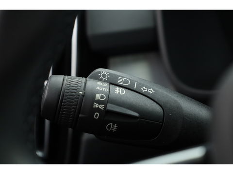 Volvo XC40 T4 Recharge Inscription Expression | Apple Carplay | Achterruitrijcamera | Stoel - stuurverwarm. | Elek. achterklep |