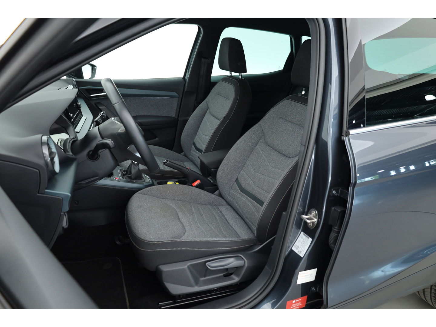 SEAT Arona 1.0 TSI Xperience | Navi by App | Stoelverw. | Keyless | PDC A | Clima | LED