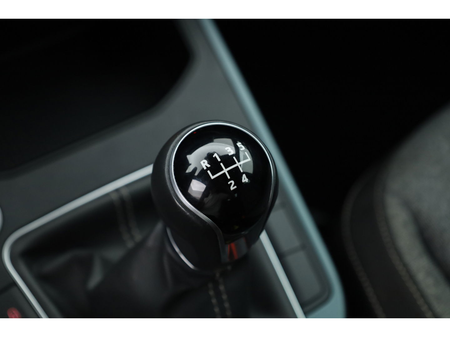 SEAT Arona 1.0 TSI Xperience | Navi by App | Stoelverw. | Keyless | PDC A | Clima | LED