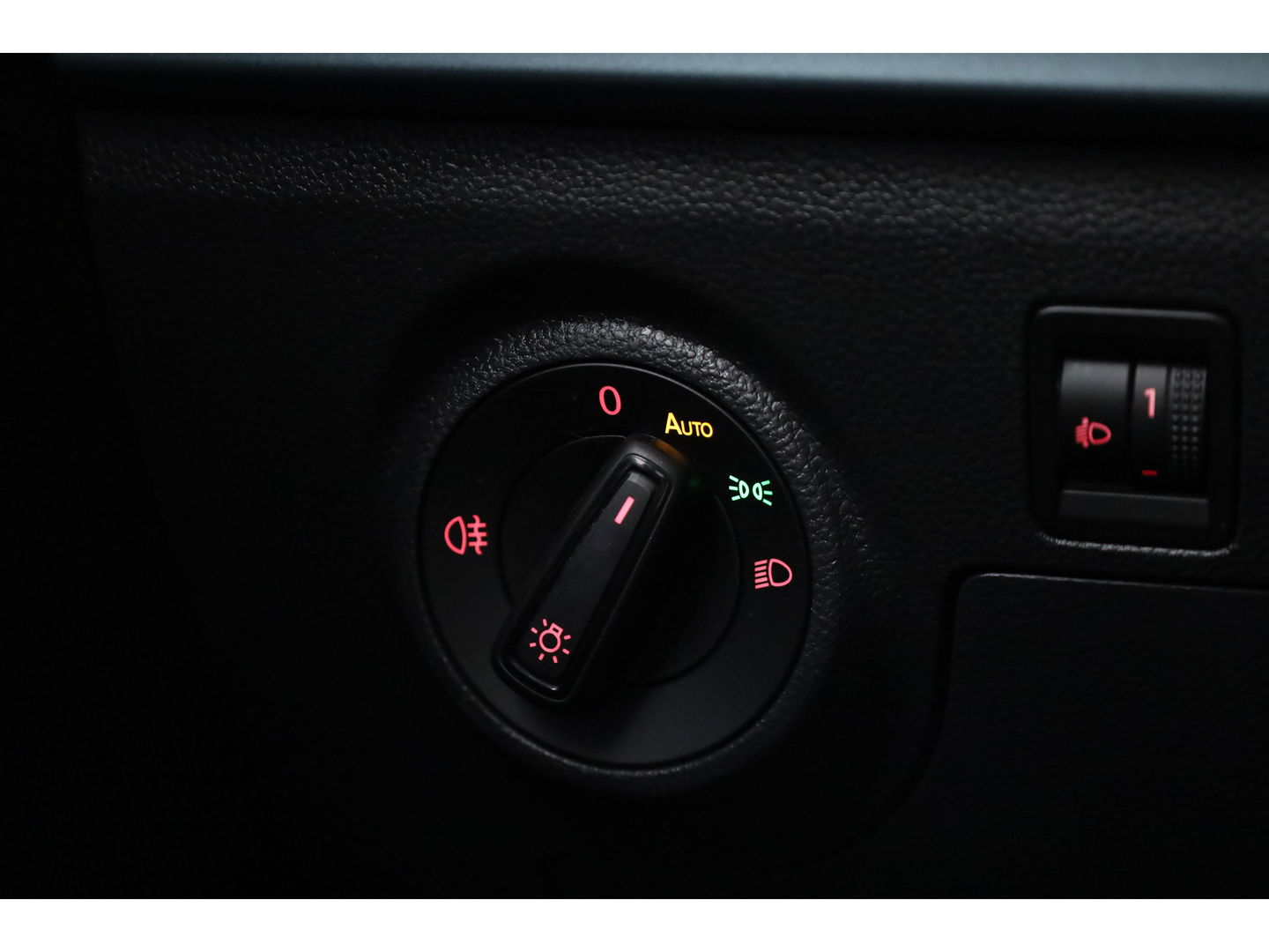 SEAT Arona 1.0 TSI Xperience | Navi by App | Stoelverw. | Keyless | PDC A | Clima | LED